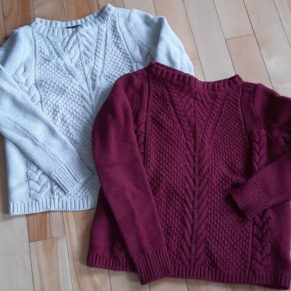 2 sweaters - Picture 1 of 3